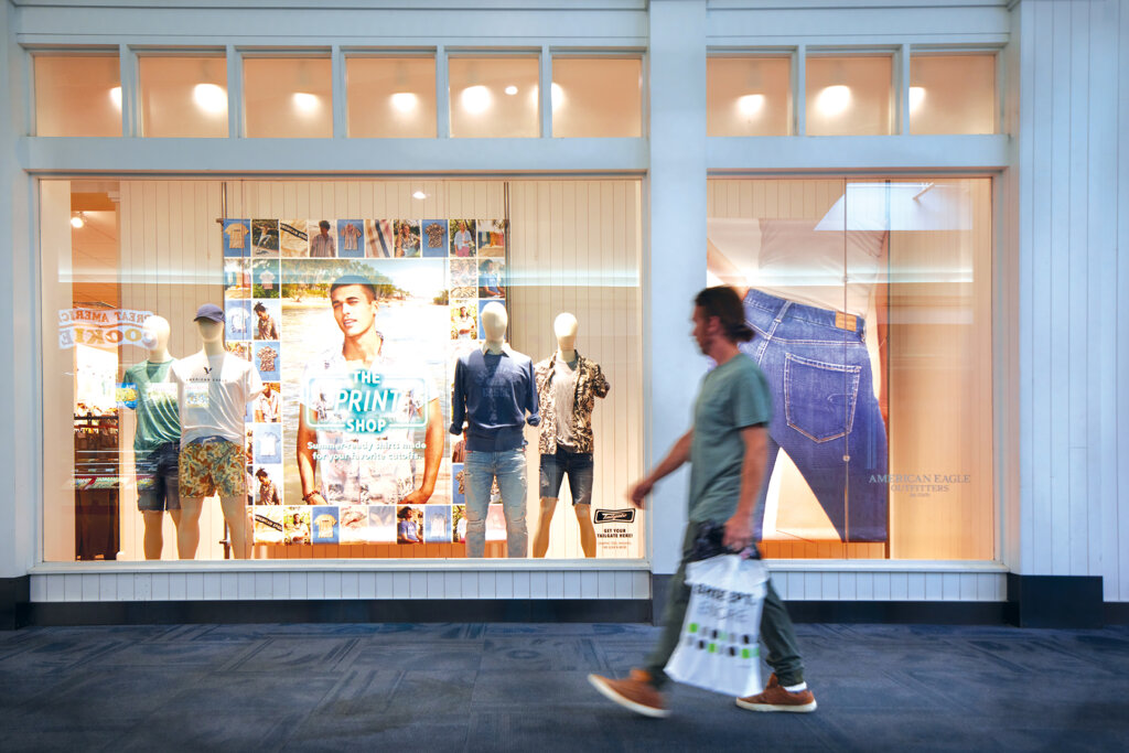 Gadsden Mall thrives while many pine