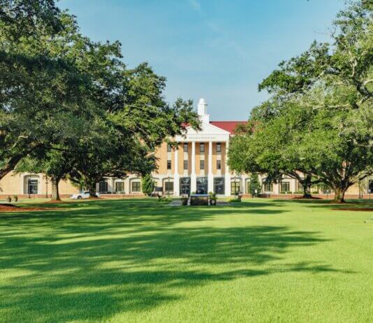 University of Mobile receives gift to establish Tom Elliff Center for Missions