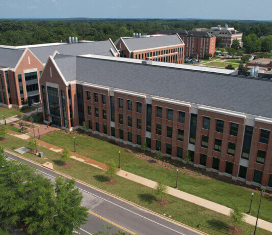 Auburn opens STEM + Ag complex